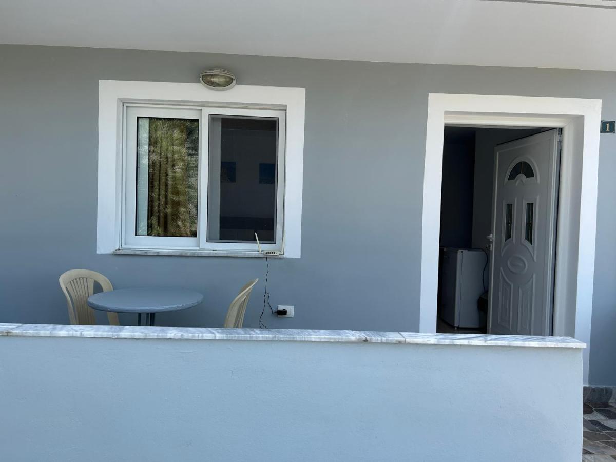 Eri Rooms Sarandë 外观 照片