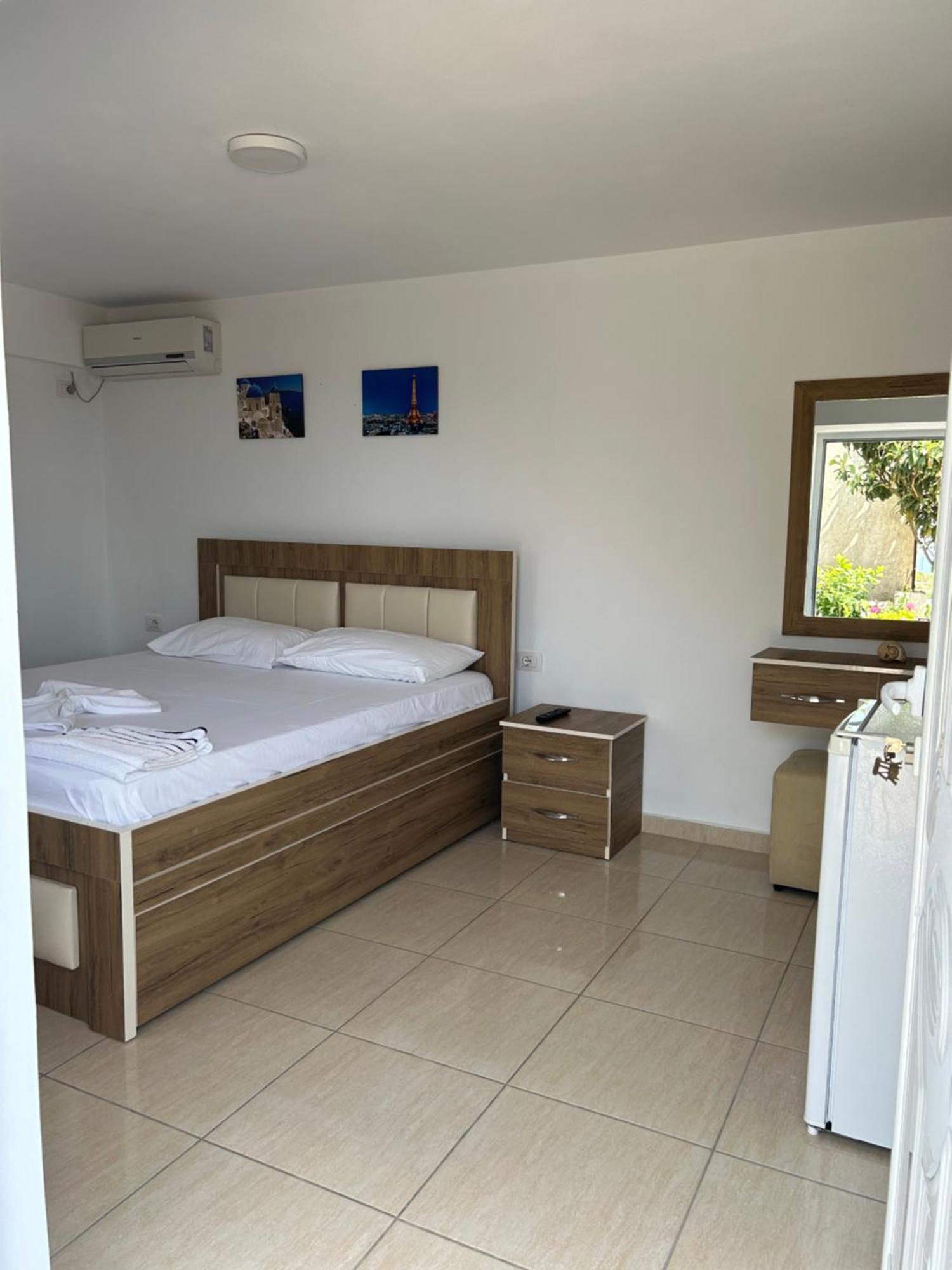Eri Rooms Sarandë 外观 照片