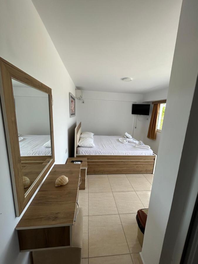 Eri Rooms Sarandë 外观 照片