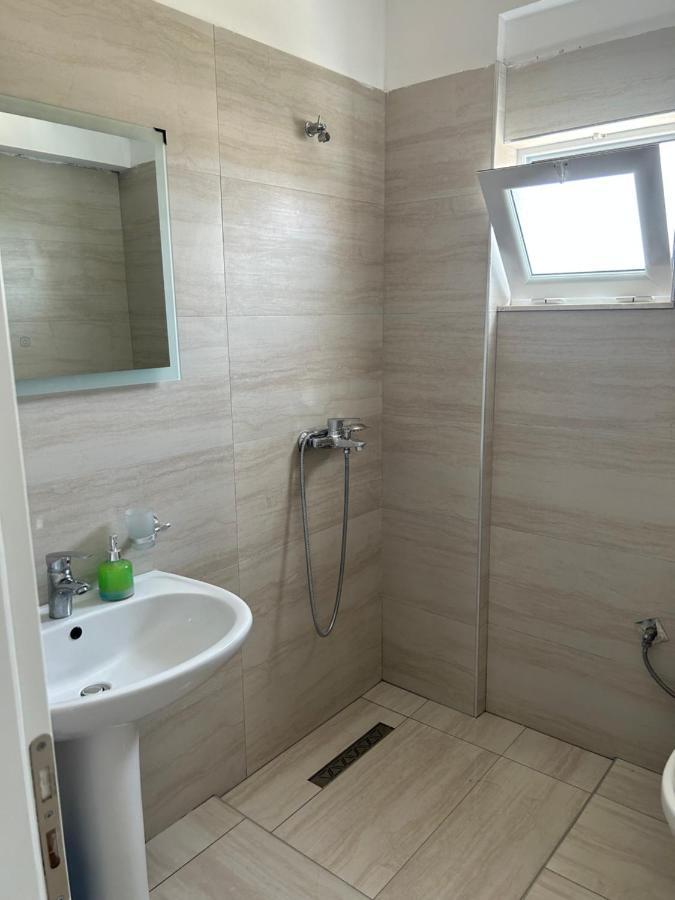 Eri Rooms Sarandë 外观 照片