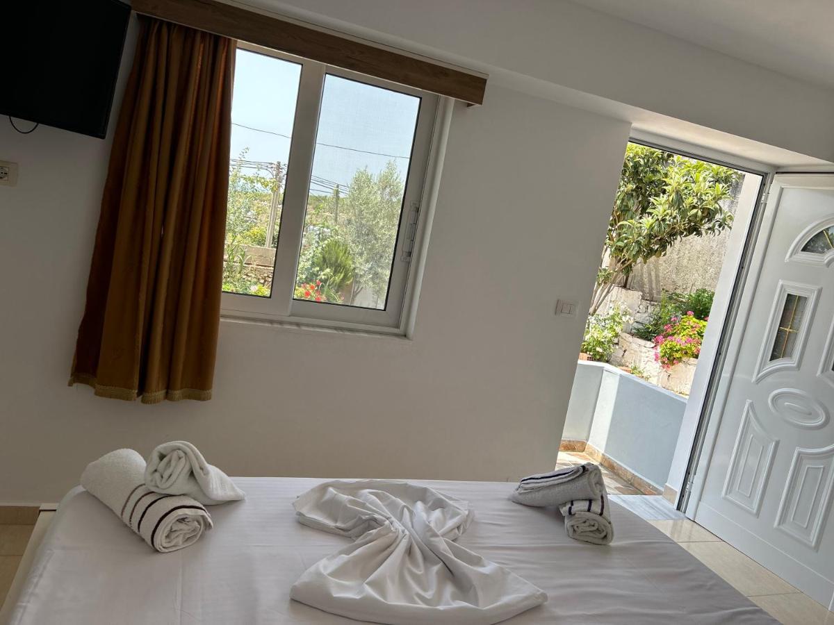 Eri Rooms Sarandë 外观 照片