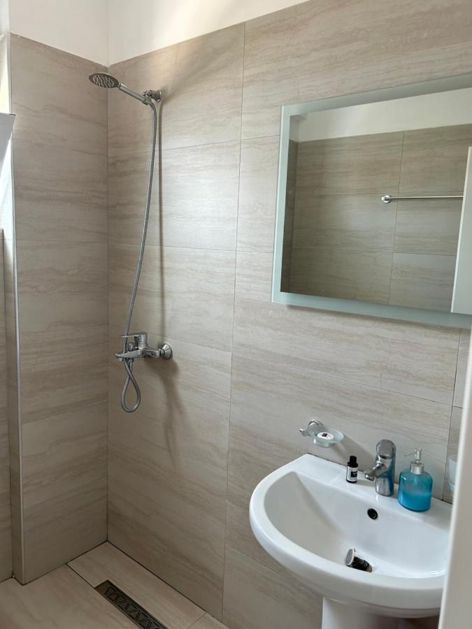 Eri Rooms Sarandë 外观 照片