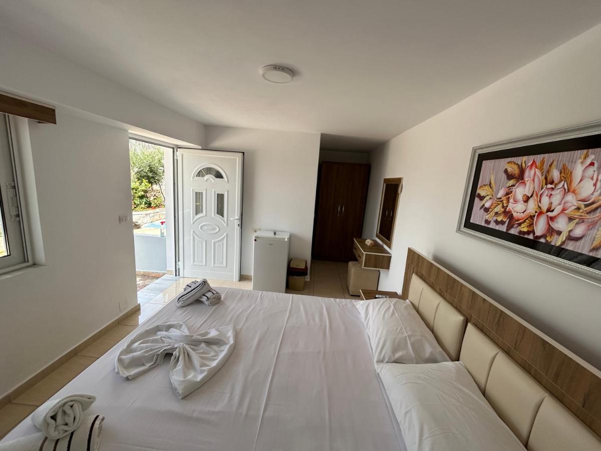 Eri Rooms Sarandë 外观 照片